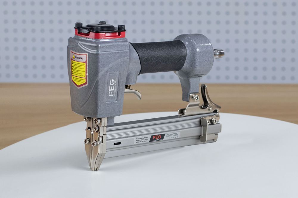 Máy bắn đinh T chạy hơi FEG EG-F30G
