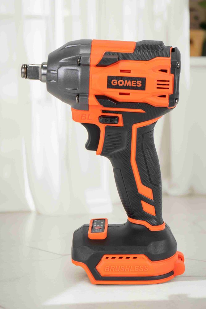 Máy siết ốc chạy pin (Pin Li-ion) GOMES C2M21-W330