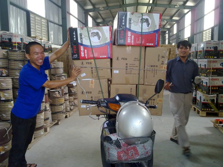Giao hàng tận nơi cho đại lý